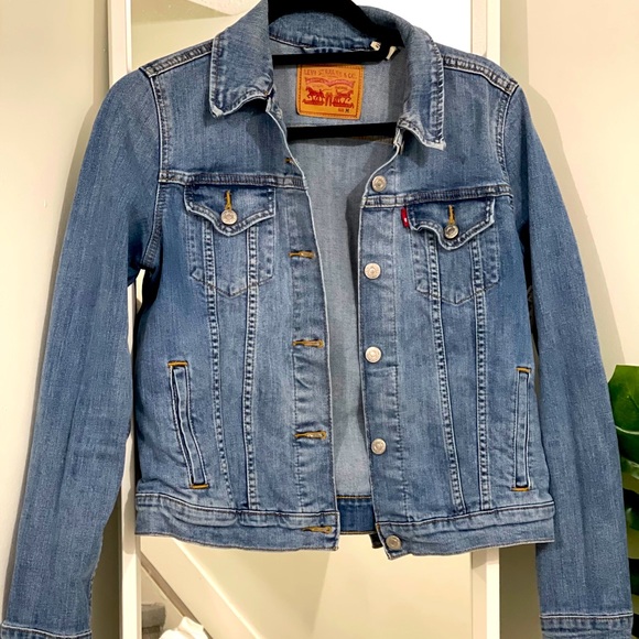 Levi’s denim jacket - Picture 2 of 4